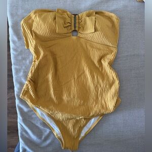 Cache Coeur Maternity swimsuit
